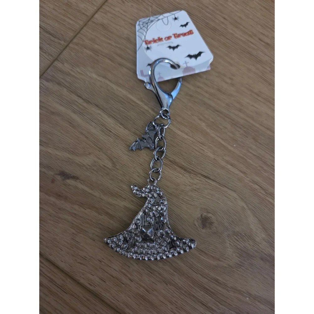 Halloween Witch Hat Keychain‎ Sparkly Rhinestone Bat Trick or Treat